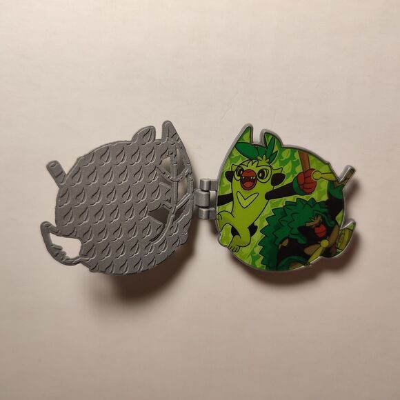 Pokemon TCG Grookey Enamel Pin Locket Official Nintendo Lapel Badge Figure - Picture 2 of 3